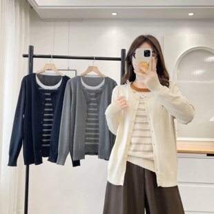 大码女装秋季韩版胖mm假两件条纹假两件针织开衫时尚减龄短外套潮