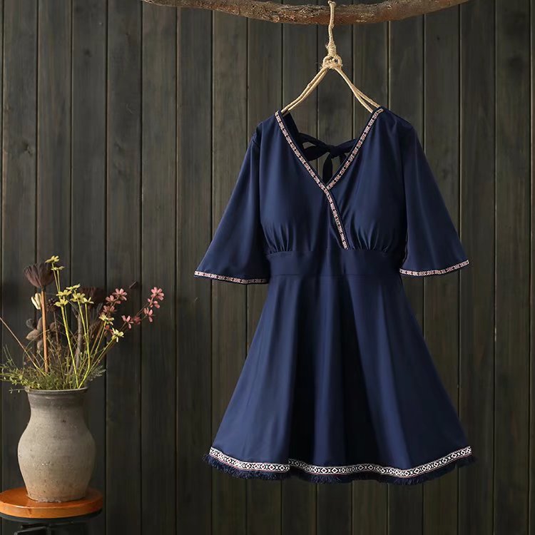 大码夏季连体泳衣女胖mm200斤宽松遮肚民族风流苏短袖泡温泉泳装