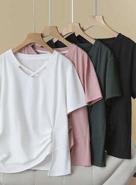 2024夏装韩版新款休闲上衣大码胖mm设计感不顾则褶皱V领短袖T恤