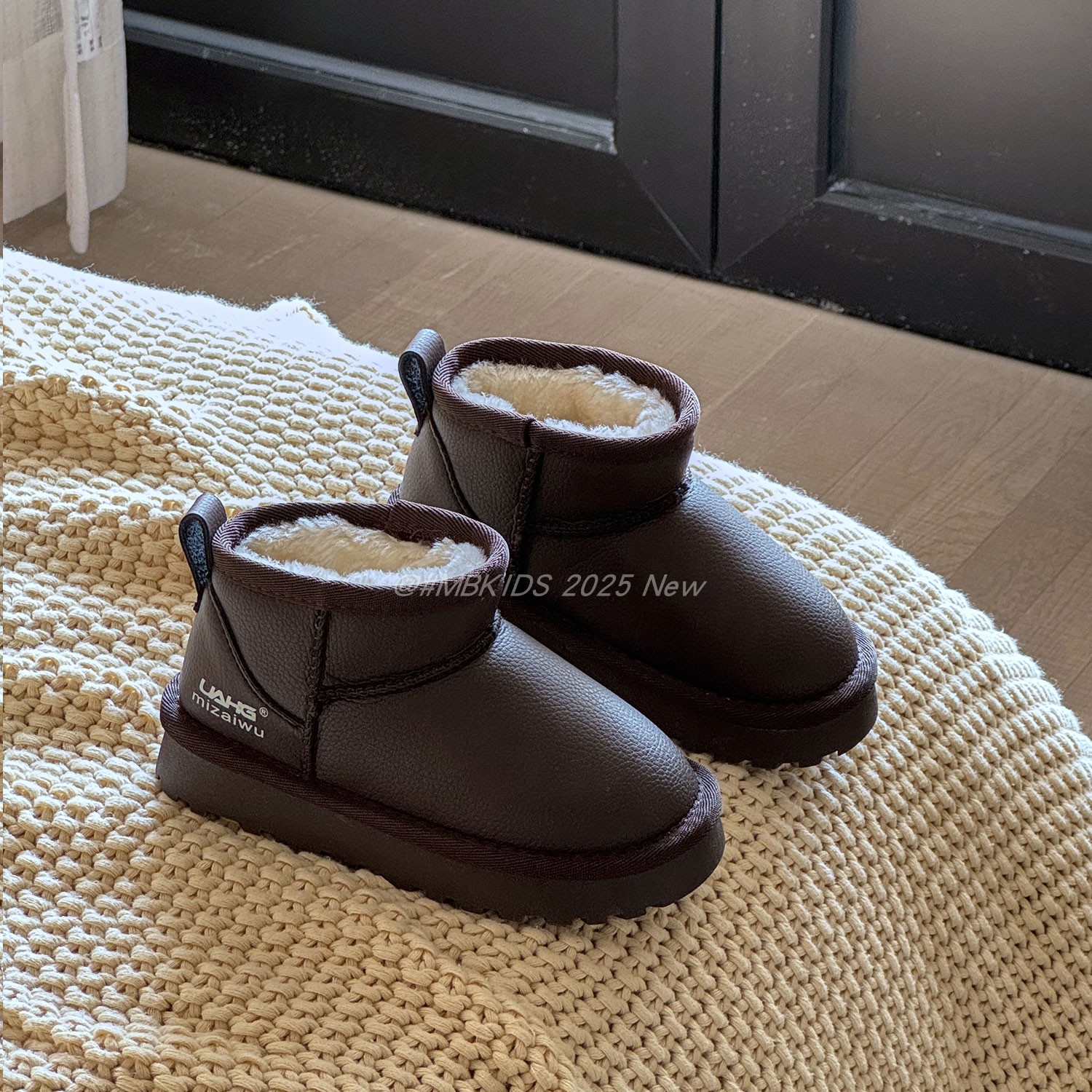 儿童雪地靴2025新款冬季防水防滑男童棉鞋加绒保暖女童短靴子真皮
