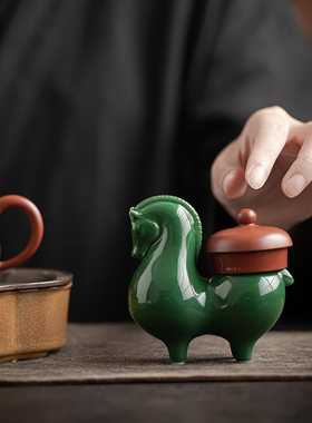 创意绿马陶瓷复古唐马生肖动物精品茶宠茶玩摆件客厅书桌镇纸装饰
