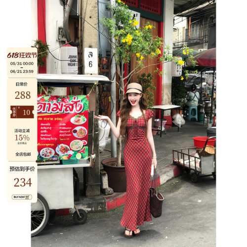 复古泡泡袖格纹蕾丝拼接连衣裙