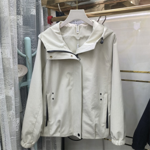 显瘦百搭减龄夹克冲锋衣 时尚 户外休闲风连帽短外套女春季 新款