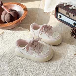 韩版 新款 百搭运动鞋 儿童轻便星星休闲鞋 女童板鞋 小白鞋 2026春季