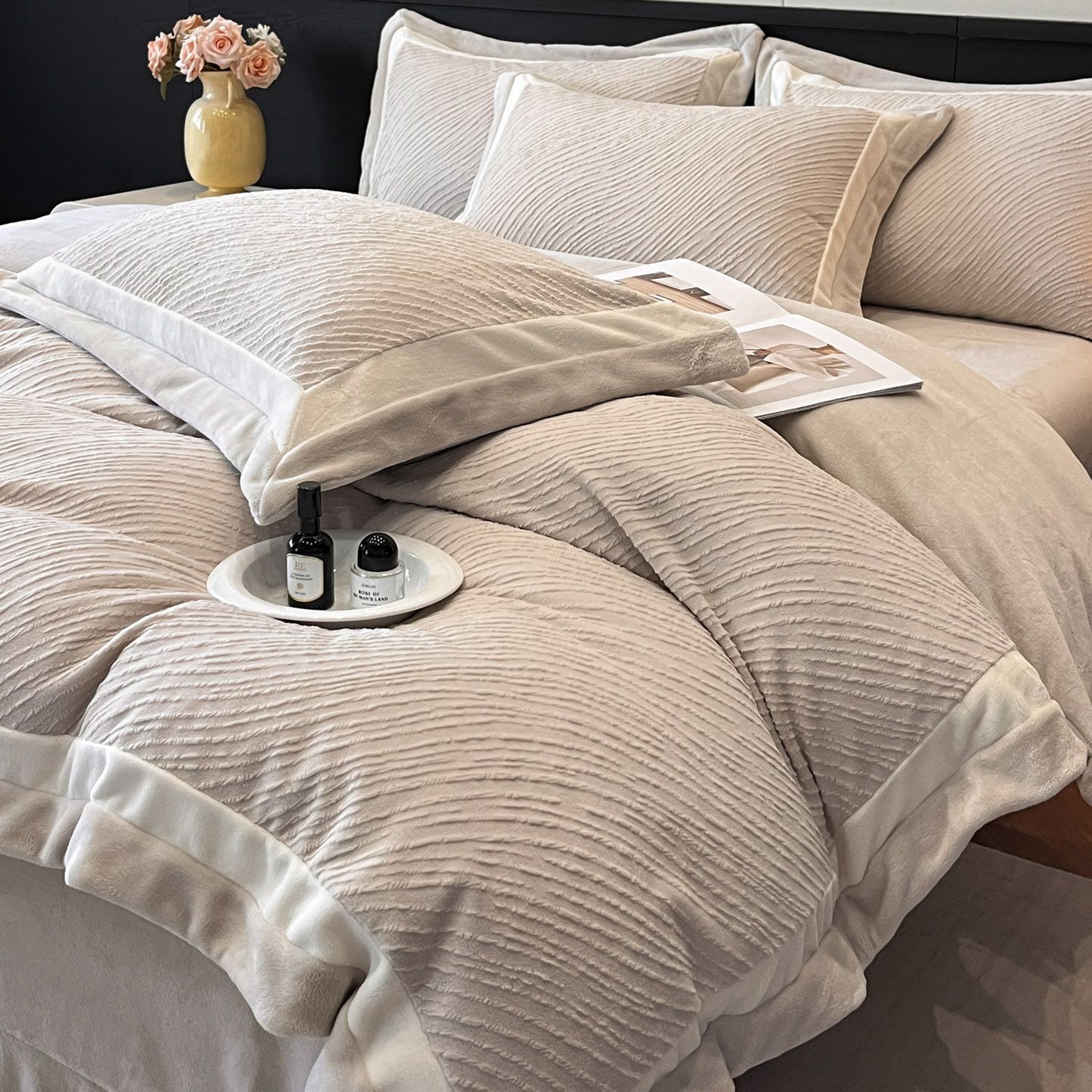 冬季高档雕花A类全消光牛奶绒四件套加厚保暖珊瑚绒被套床上用品