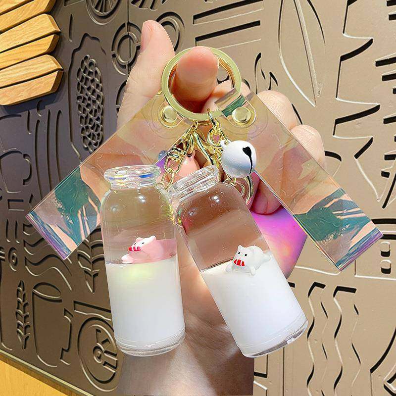 网红入油漂浮牛奶猪液体链流沙漂流牛奶瓶小猪背包挂件钥匙扣