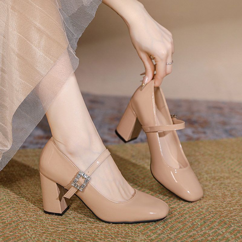 302-3方头粗跟高跟鞋玛丽珍小码女鞋漆皮中跟大码加肥宽单鞋41 43