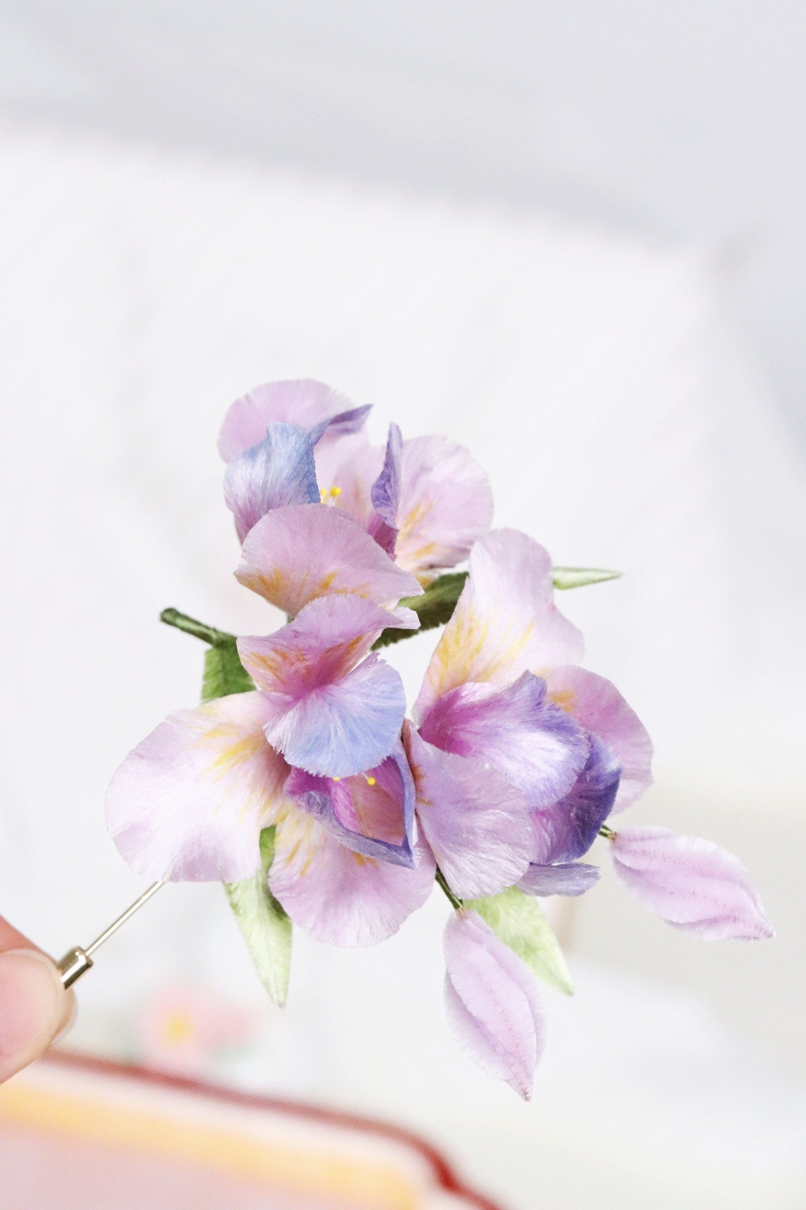扬州绒梅绮绒花 老字号绒花蚕丝汉服旗袍古典中式鸢尾发簪胸针