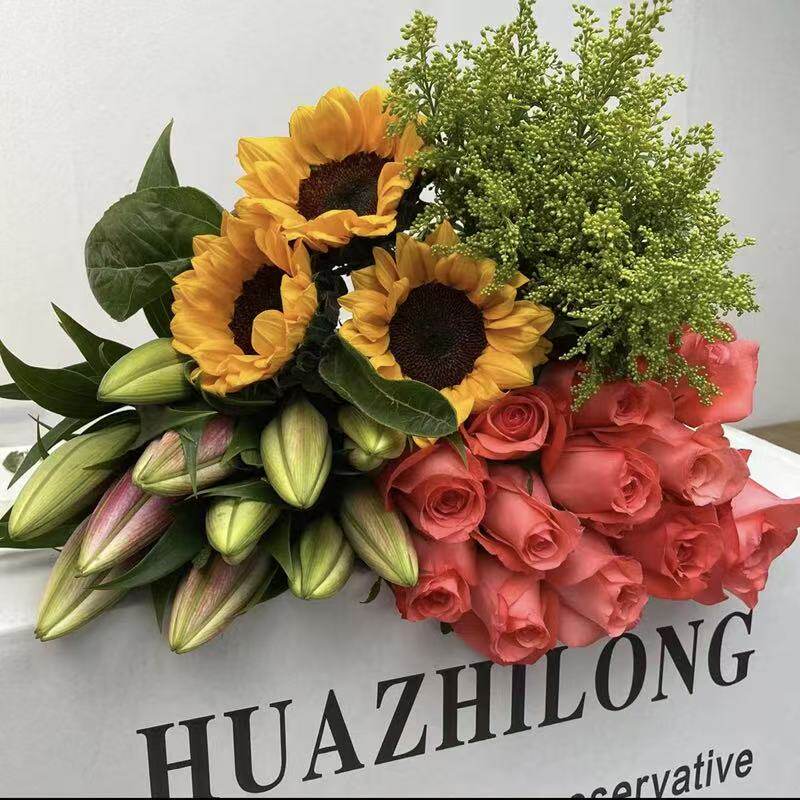 毕业季花束高考鲜花混搭花束家养向日葵玫瑰百合前程似锦一举夺魁图片