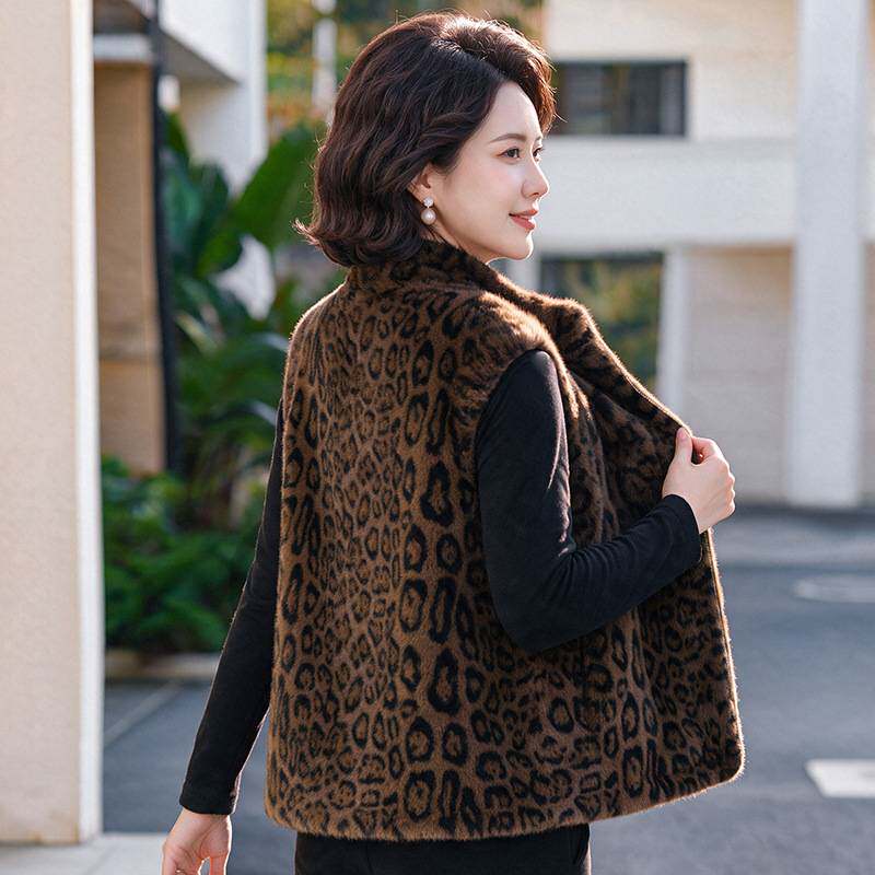 专柜官方小个子妈妈冬装豹纹仿水貂绒马甲外套中老年女装秋冬短款