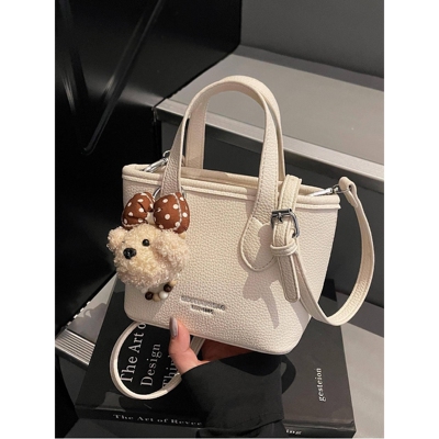 专柜品牌跨境超火时尚简约水桶包包女2026新款休闲百搭单肩包高级