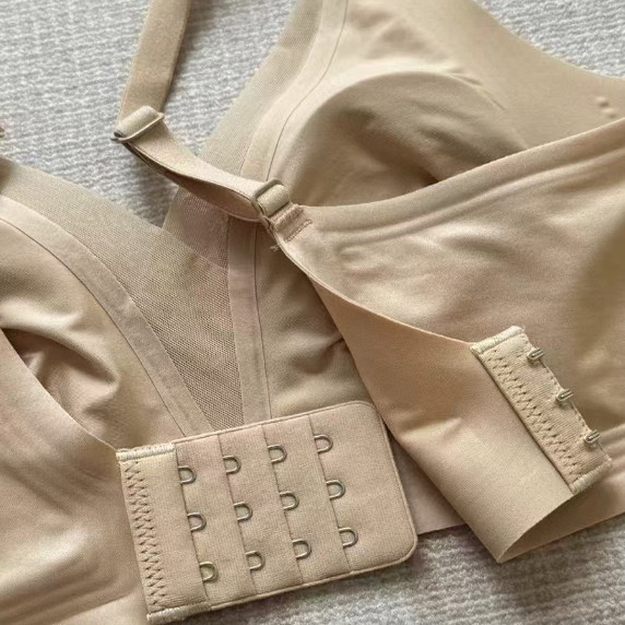 【老客入 大厂！】3-5天 发 无痕珠光缎深V网纱文胸 SZLZ224