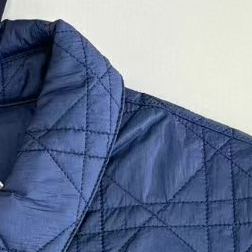 【老客入！大厂】3-5天发 女款 铃兰花徽标绣藤格纹外套 NG627