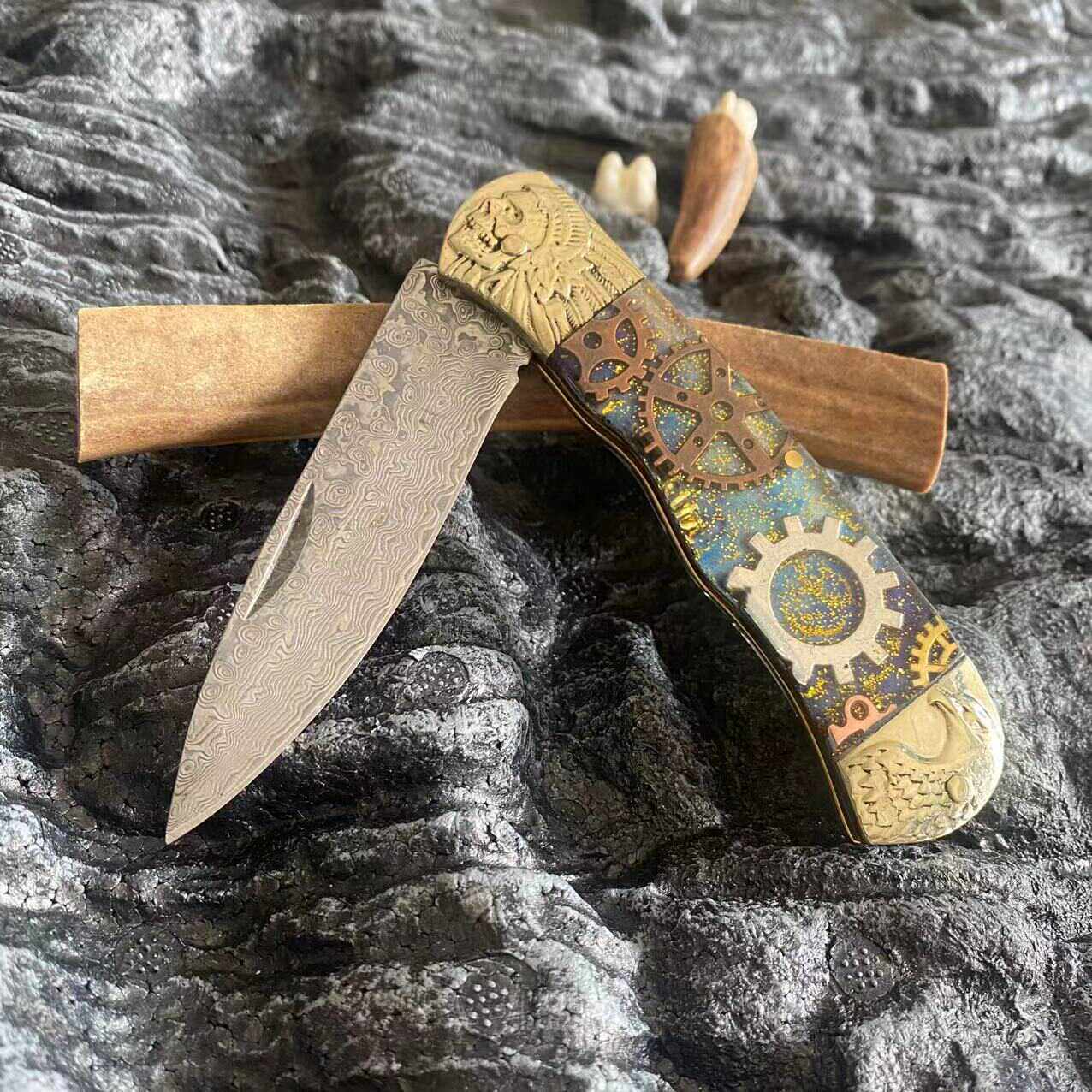 大马士革钢刀折叠水果刀便携齿轮黄铜头手柄多功能锻打小折刀