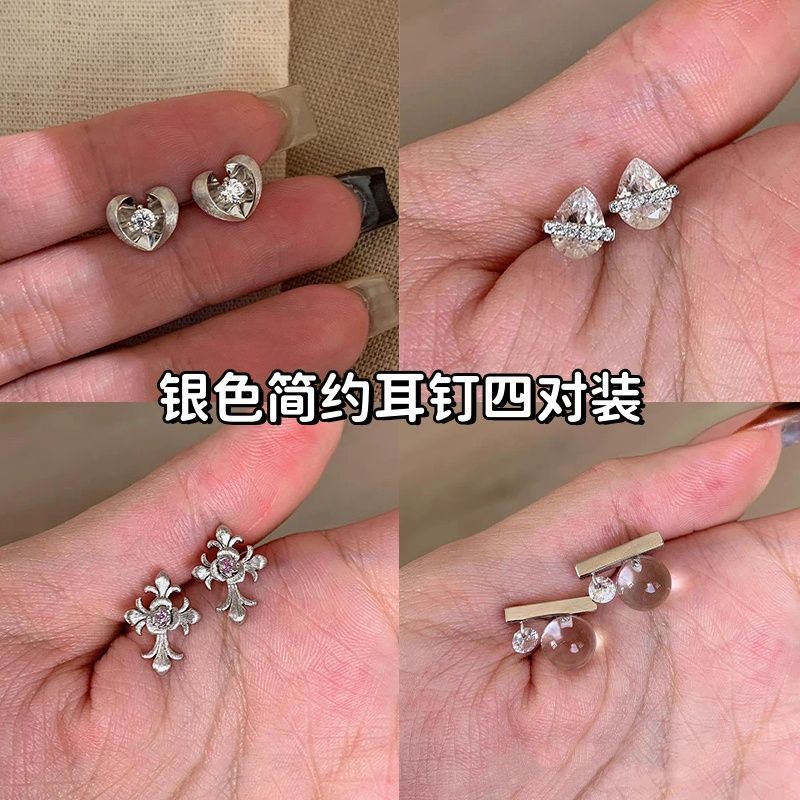 share【悬浮爱心】灵动闪钻银色拉丝爱心耳钉vintager绝美耳饰