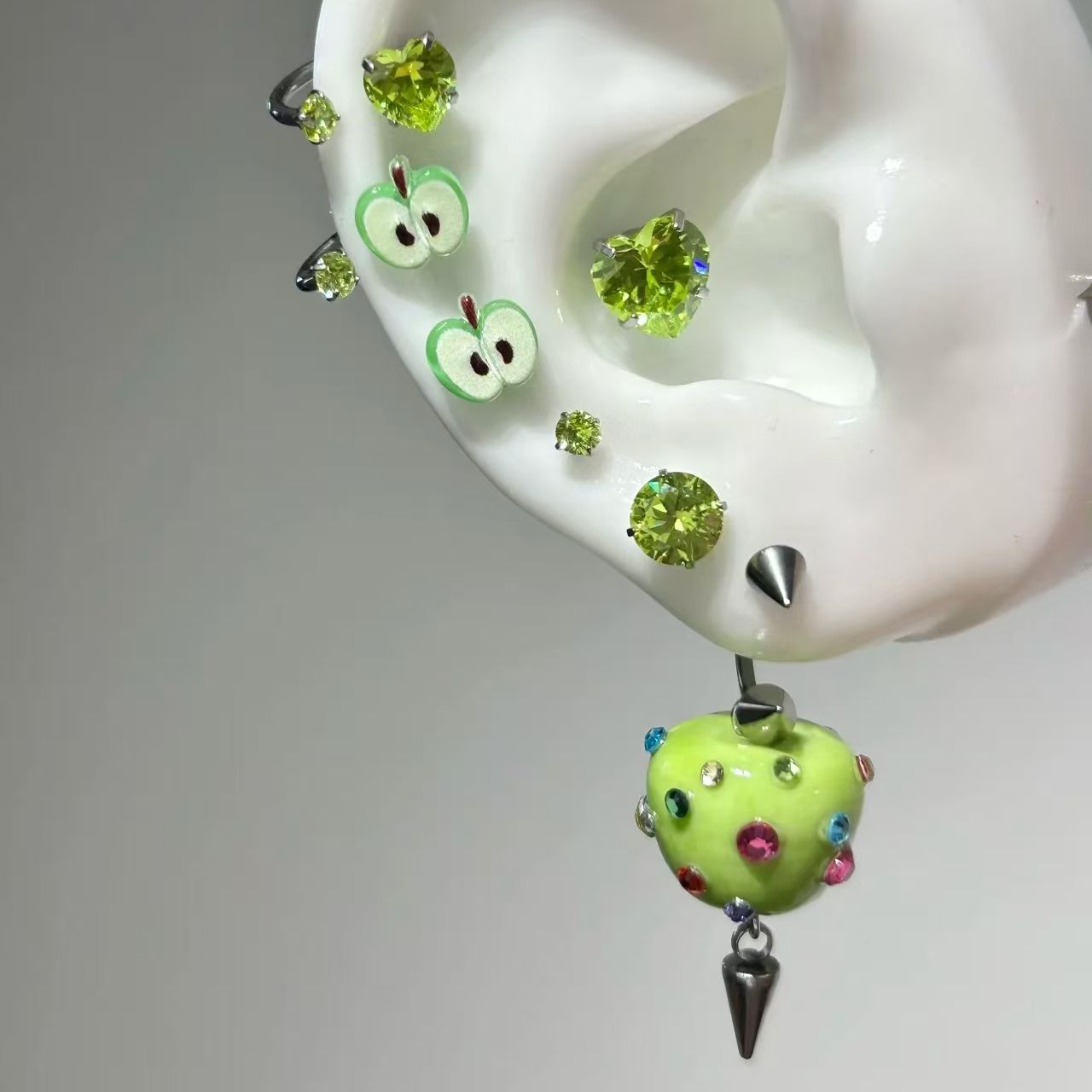 青苹果乐园金属恶魔钉尖锥荧光链条耳骨钉耳蜗钉马蹄环钉耳轮耳钉