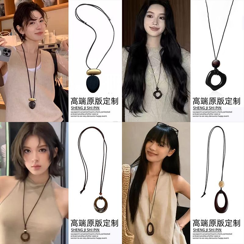 新中式吊坠项链女2025新款轻奢小众设计高级感长款皮绳秋冬毛衣链