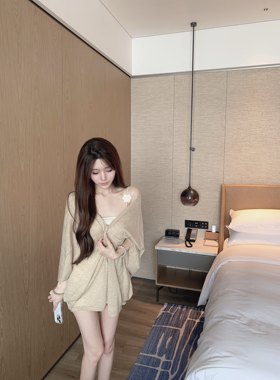 Yumeo钰 安妮日记～纯欲慵懒斗篷开衫针织开衫罩衫外套吊带蝙蝠衫