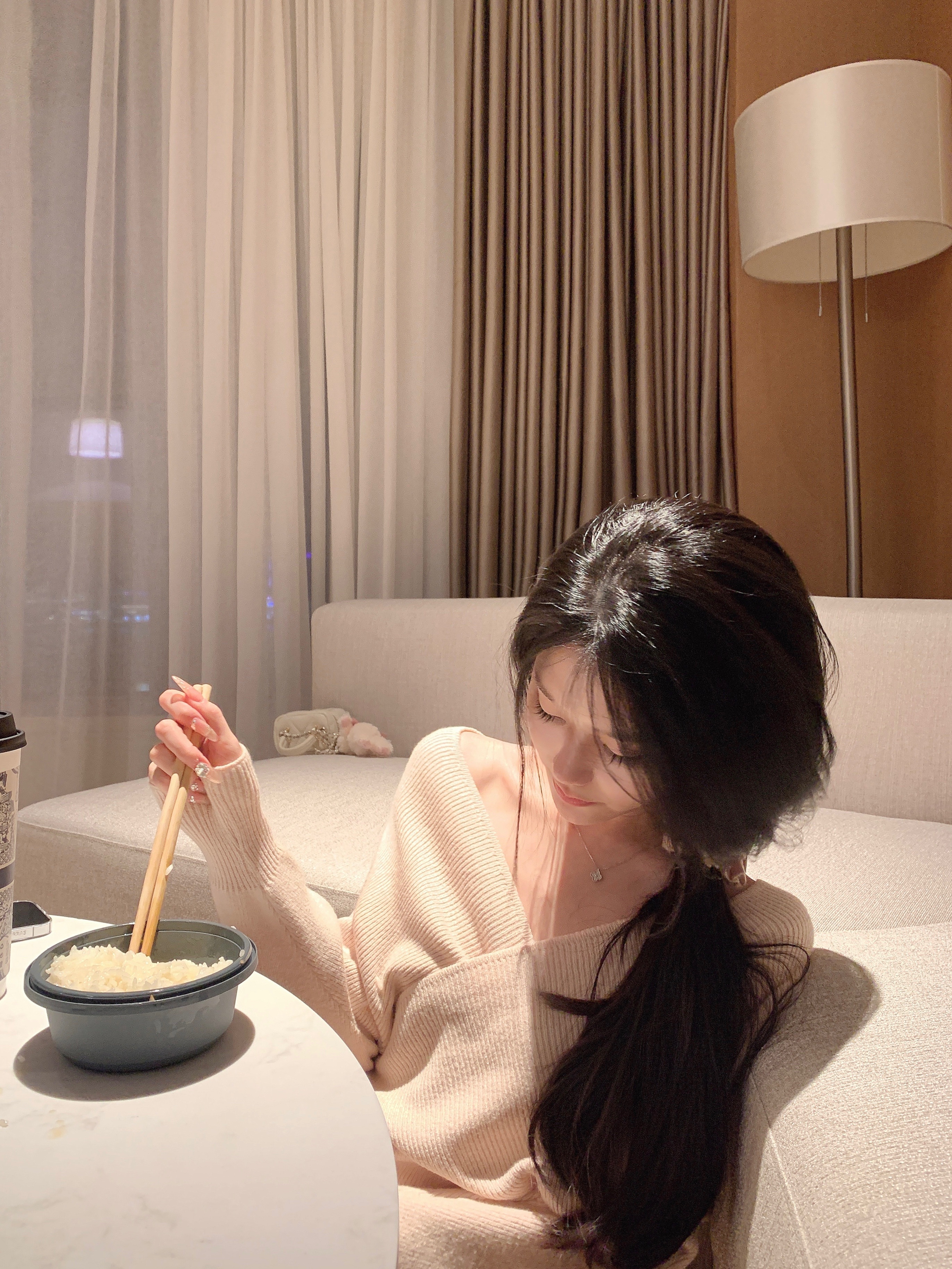 Yumeo钰 请吃饭的姐姐～柔杏粉纯纯针织裙两穿一字肩打底连衣裙