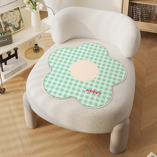花朵毛绒坐垫冬季办公室久坐透气椅垫屁垫座椅垫加厚椅子垫子防滑