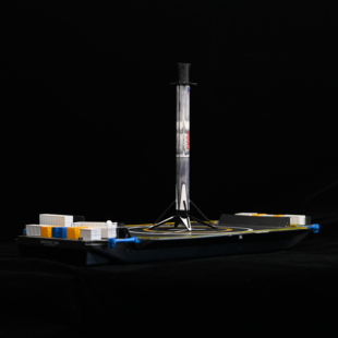 SpaceX猎鹰九号火箭模型猎鹰九号Block5一级回收姿态静态模型