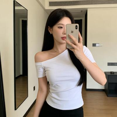 辣妹风斜肩修身显瘦短袖T恤