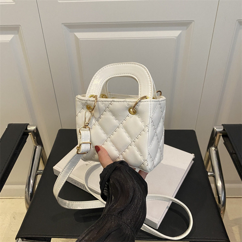 新款潮流时尚女手提单肩包撞色洋气腋下包简约气质2026新款小方包,箱包皮具/热销女包/男包,通用款女包,淘宝优惠券,粉丝福利购,淘宝优惠卷