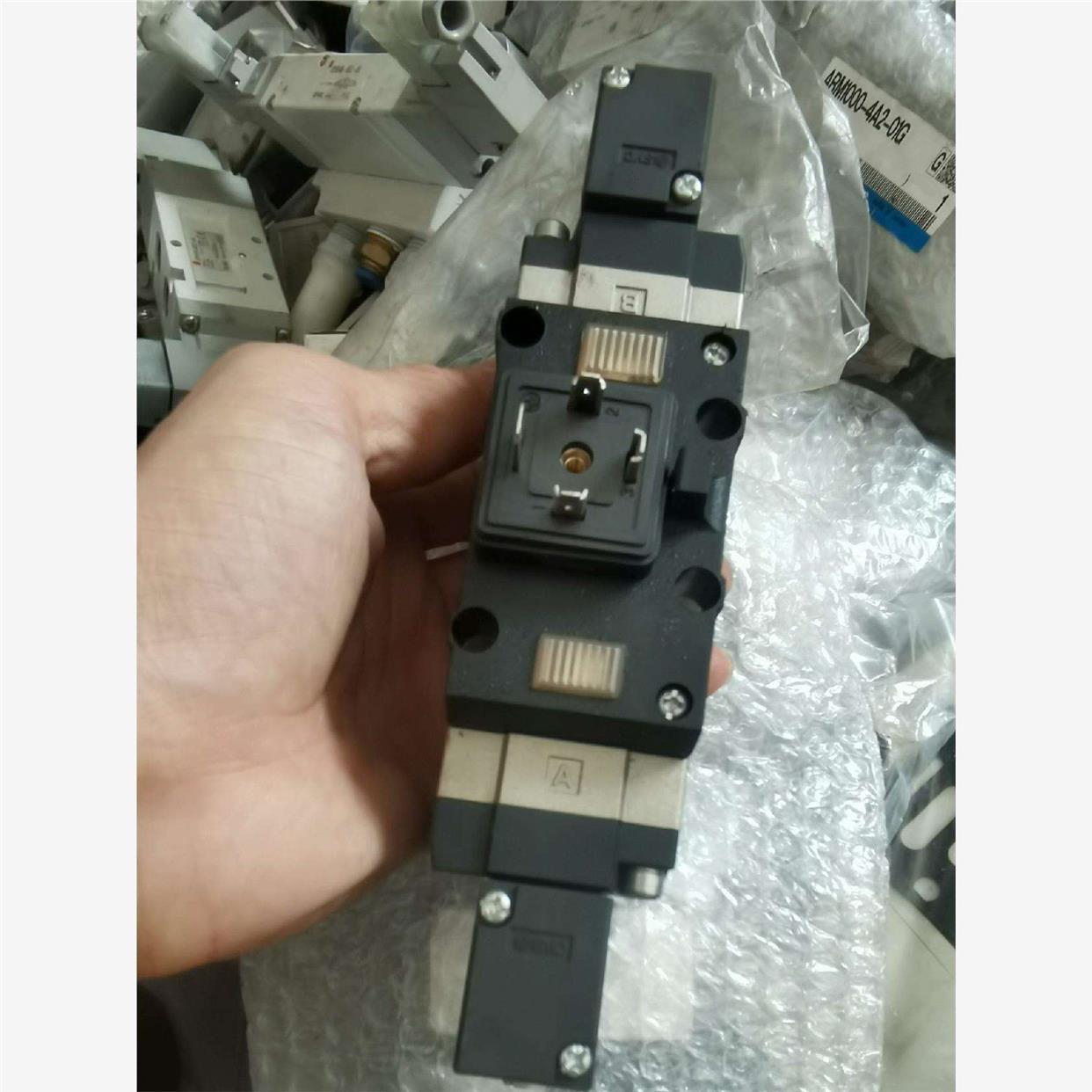 议价直拍不发:SMC品牌型号 VFS4210-5DZC 实物图