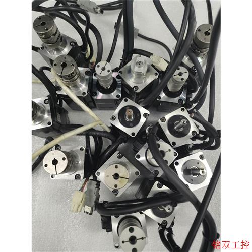 议价直拍不发:处理几百台安川七代100W伺服电机SGM7J-01AFD21