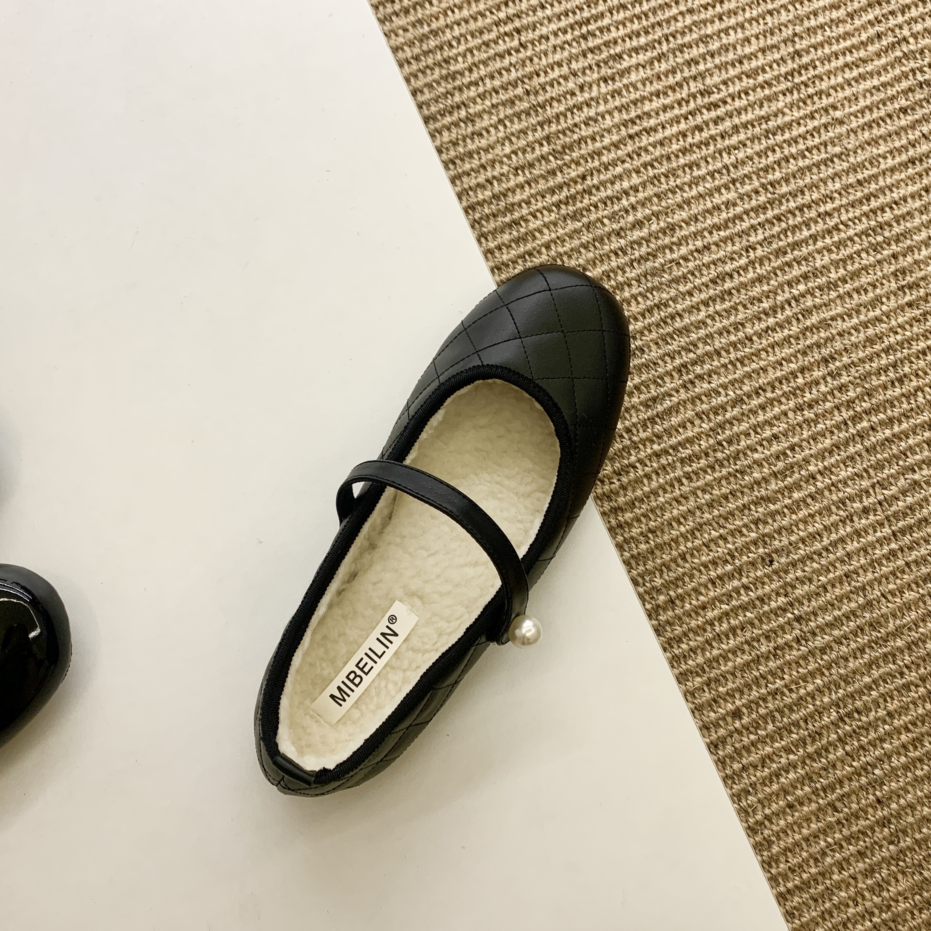 珍珠菱格内里加绒浅口芭蕾单鞋女