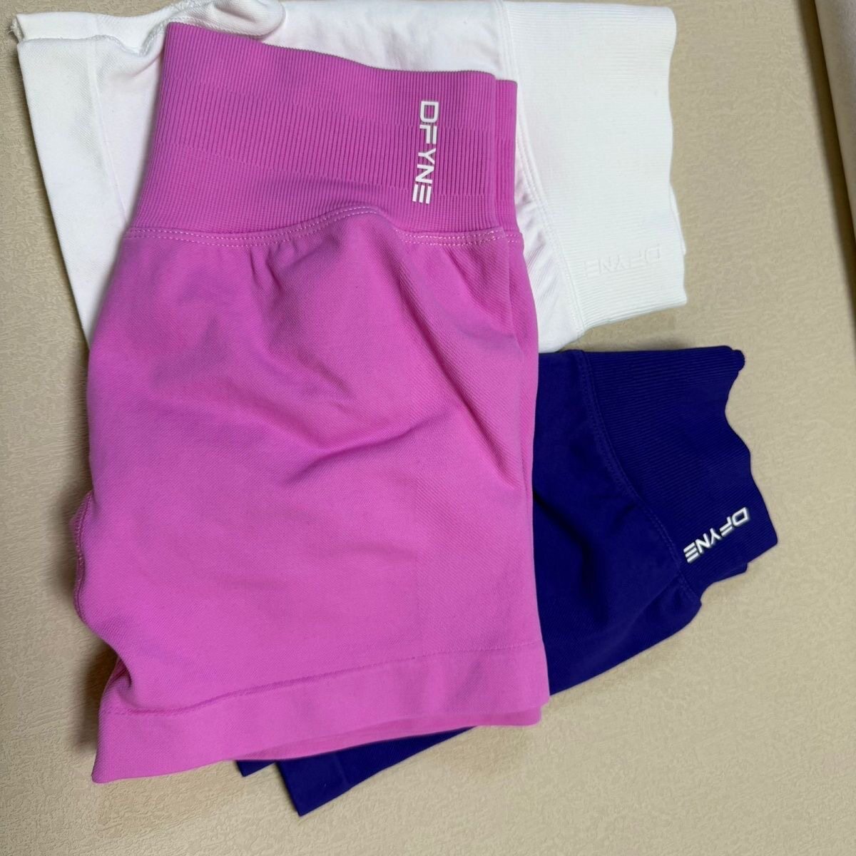 DF系列提臀健身低腰收腹速干透气高弹力瑜伽外穿骑行跑步三分短裤