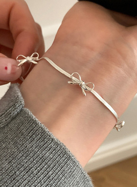 蝴蝶结蛇骨手链女韩系简约通勤新款百搭送闺蜜轻奢设计手环手饰