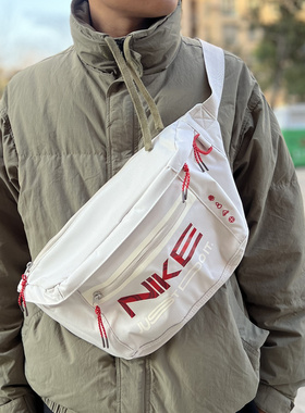 Nike耐克新年灵蛇单肩包斜挎包胸包收纳拉链口袋宽敞收纳包HV6123