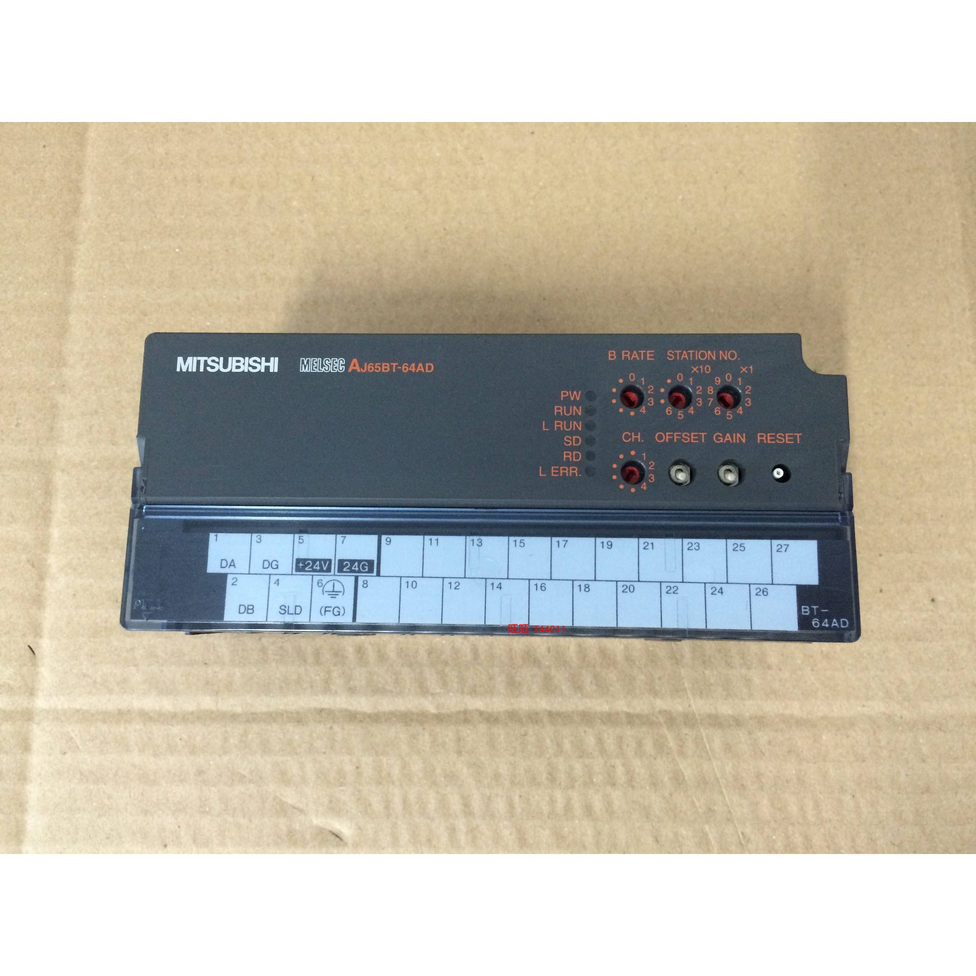 三菱AJ65BT-64AD 64DAI 64DAV 64RD3 68TD D62 D62D R2N R2 64RD4