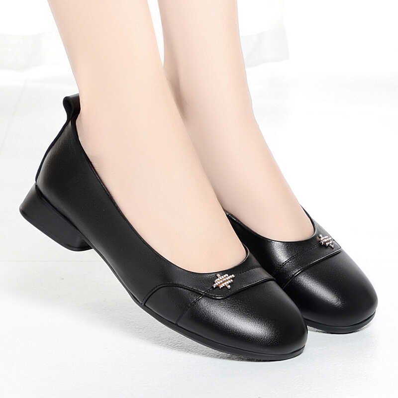 春夏套脚低跟防滑老人鞋子浅口