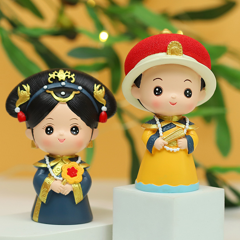 创意卡通可爱宫廷小皇帝皇后蛋糕摆件烘培装饰品汽车车载学生礼品
