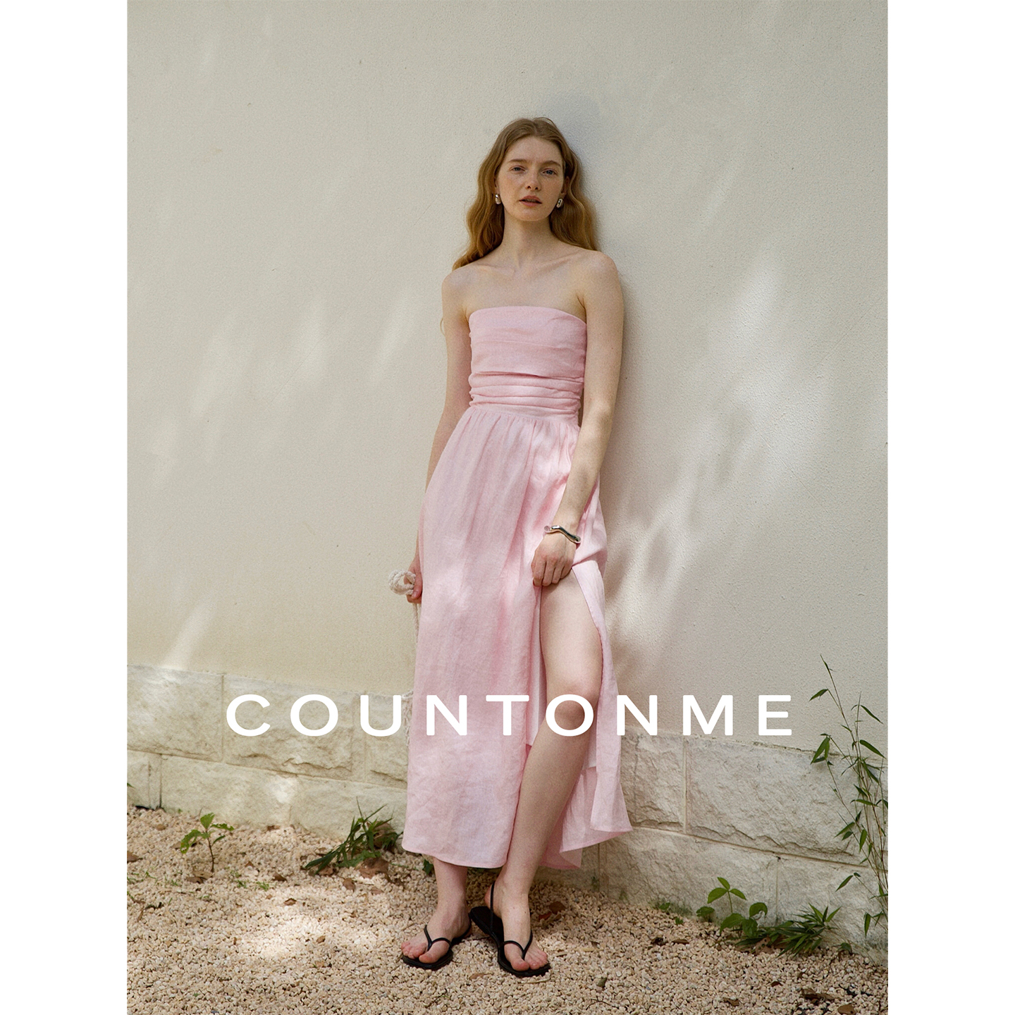 COUNTONME 法式100%亚麻度假风褶皱抹胸连衣裙女夏季显瘦开衩长裙