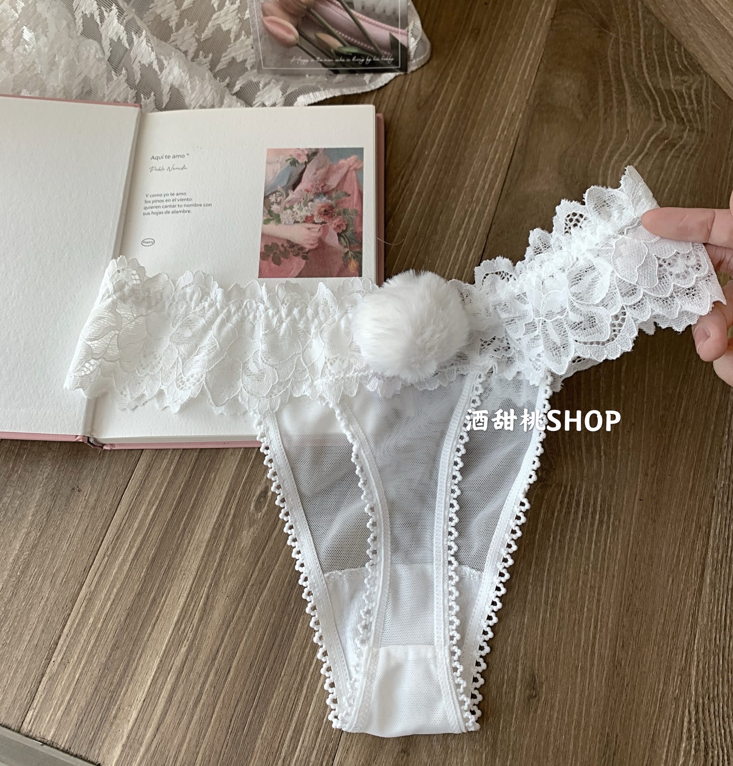 甜桃「纯欲小兔子内裤」日系蕾丝女生三角丁字内裤性感情调T裤女