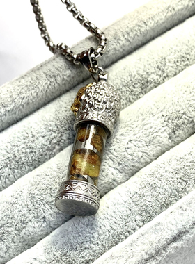 m肯尼亚橄榄石铁陨石狮子柱吊坠 饰品 配饰