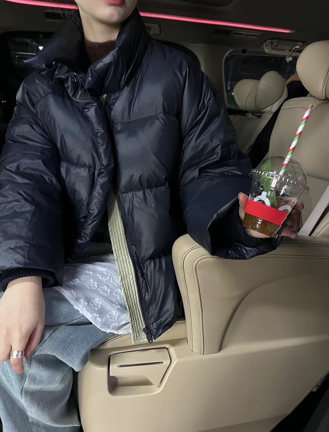 卡蔓诗kamanshi6827冬季拼色可脱卸连帽90白鸭绒羽绒服面包服外套