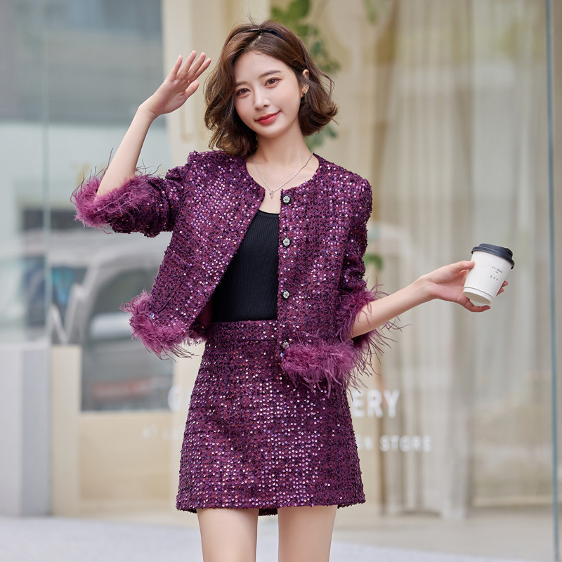 财阀千金系列2025新款女装初冬miu系重工亮片两件套鸵鸟毛套装