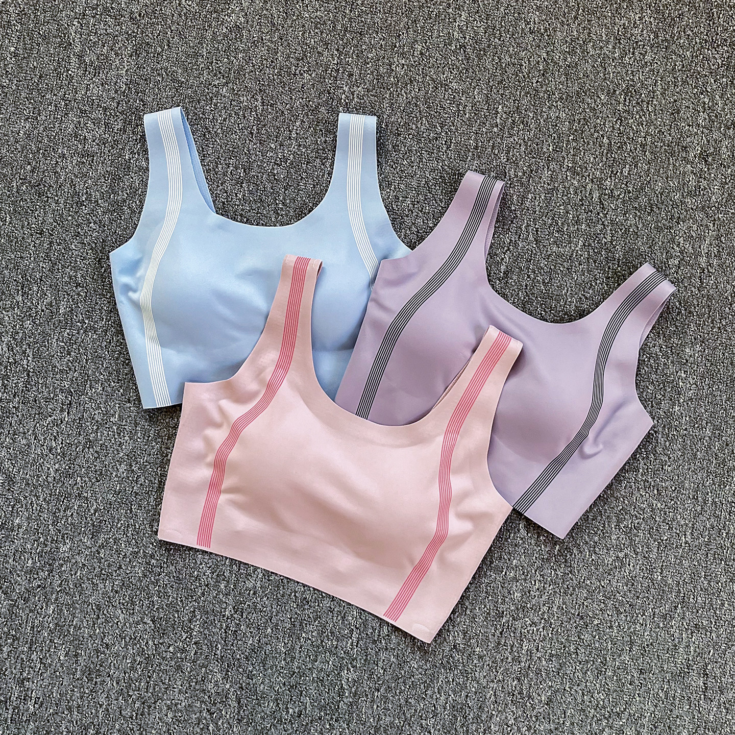 高颜值运动文胸女夏季外穿跑步防震聚拢内衣美背无痕瑜伽健身背心