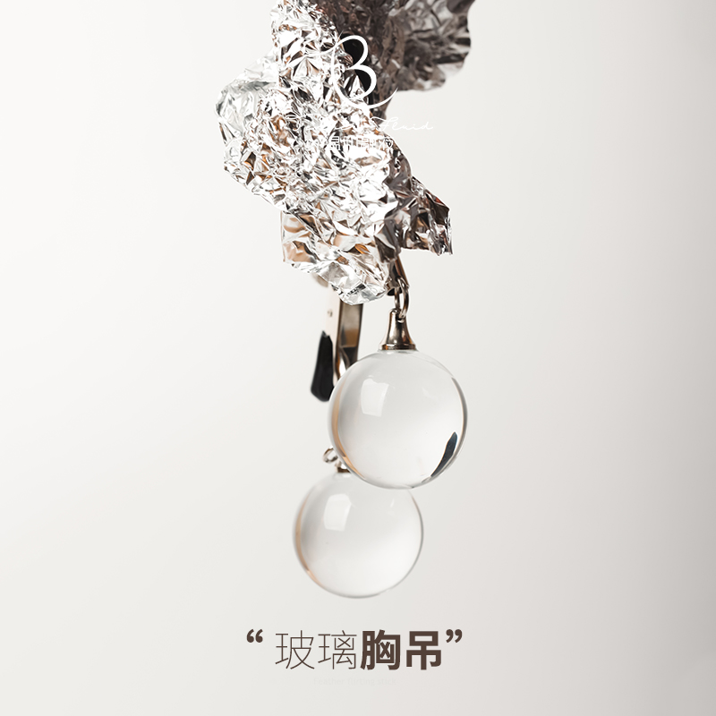 【玻璃胸吊】造型饰品吊坠夹子咪咪花朵金属质感脆响铃铛男女佩戴