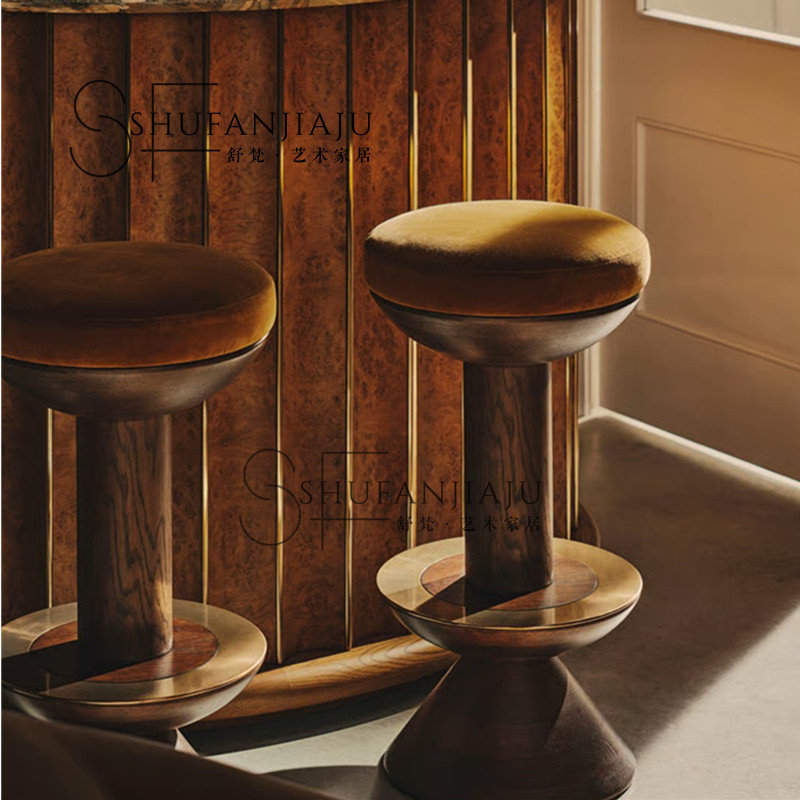 中古风创意实木吧台椅高级感家用岛台吧凳设计师高脚椅侘寂风圆凳