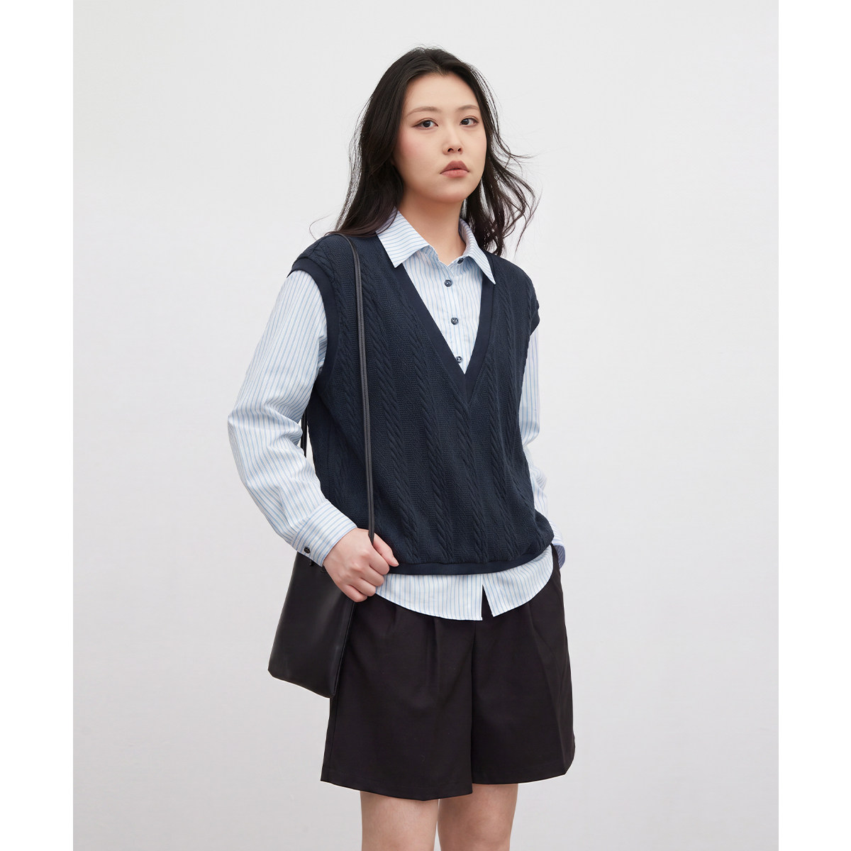 CV大码女装秋季新款V领麻花针织假两件衬衫袖显瘦学院风小衫女胖m