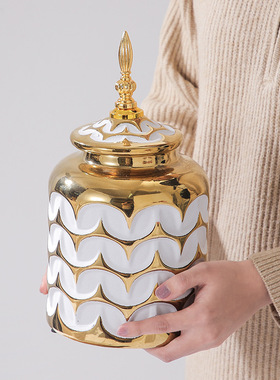 欧式轻奢浮雕电镀金色陶瓷装饰罐