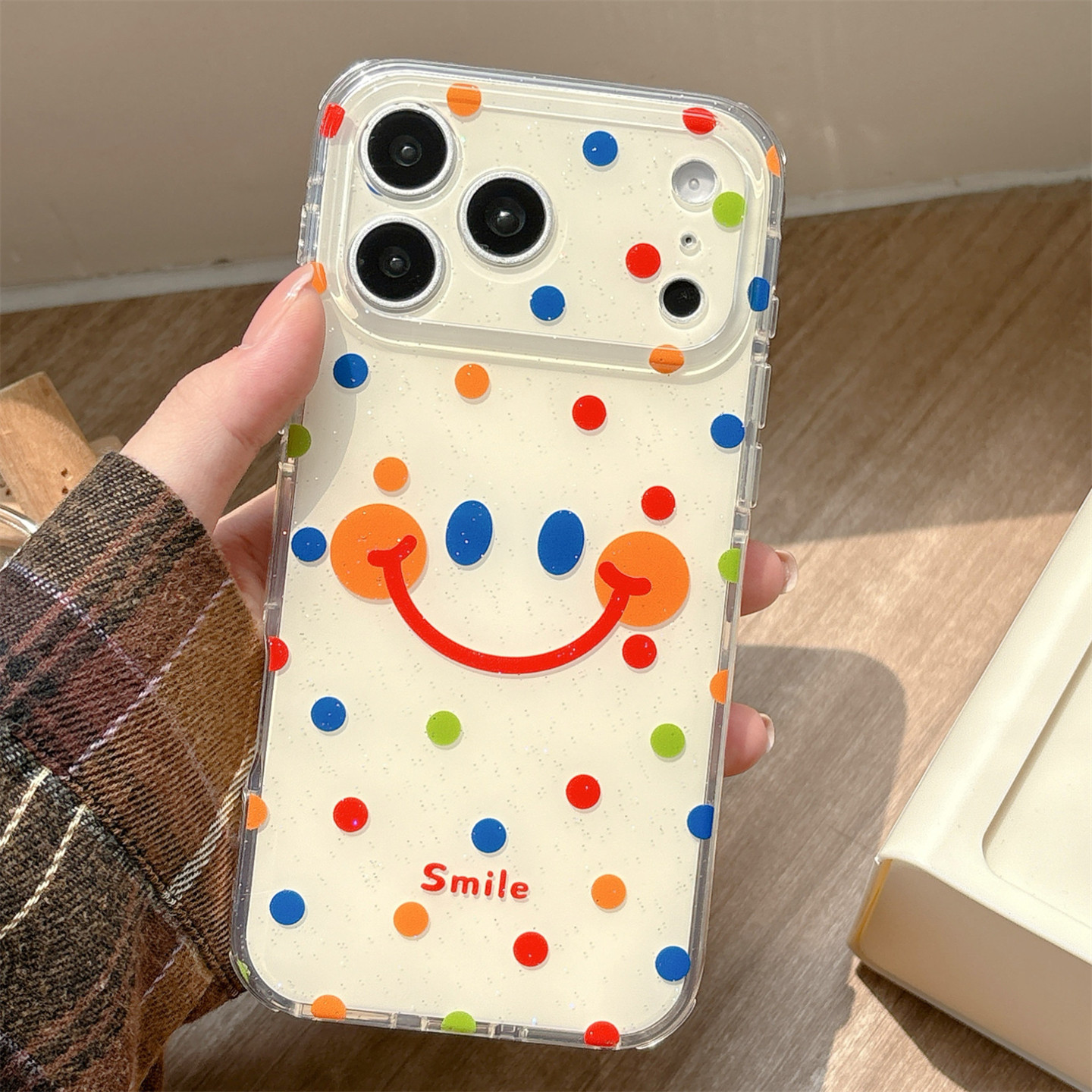 米黄色波点手绘笑脸适用iPhone15苹果16Promax手机壳17新款16潮15Promax文艺小清新14Promax防摔套17Pro男女