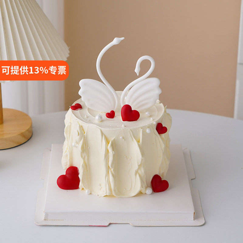 情人节小天鹅唯美爱情鸟摆件生日图片