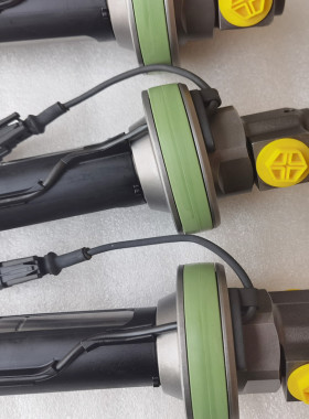 康明斯发动机配件QSK19 QSK60喷油器F00BL0J019 2867149 2882079