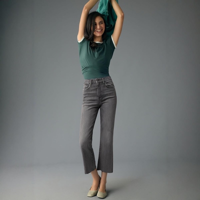 加州轻奢丹宁P1ST0 女款 灰色洗水剪边阶梯微喇磨破牛仔裤 4302